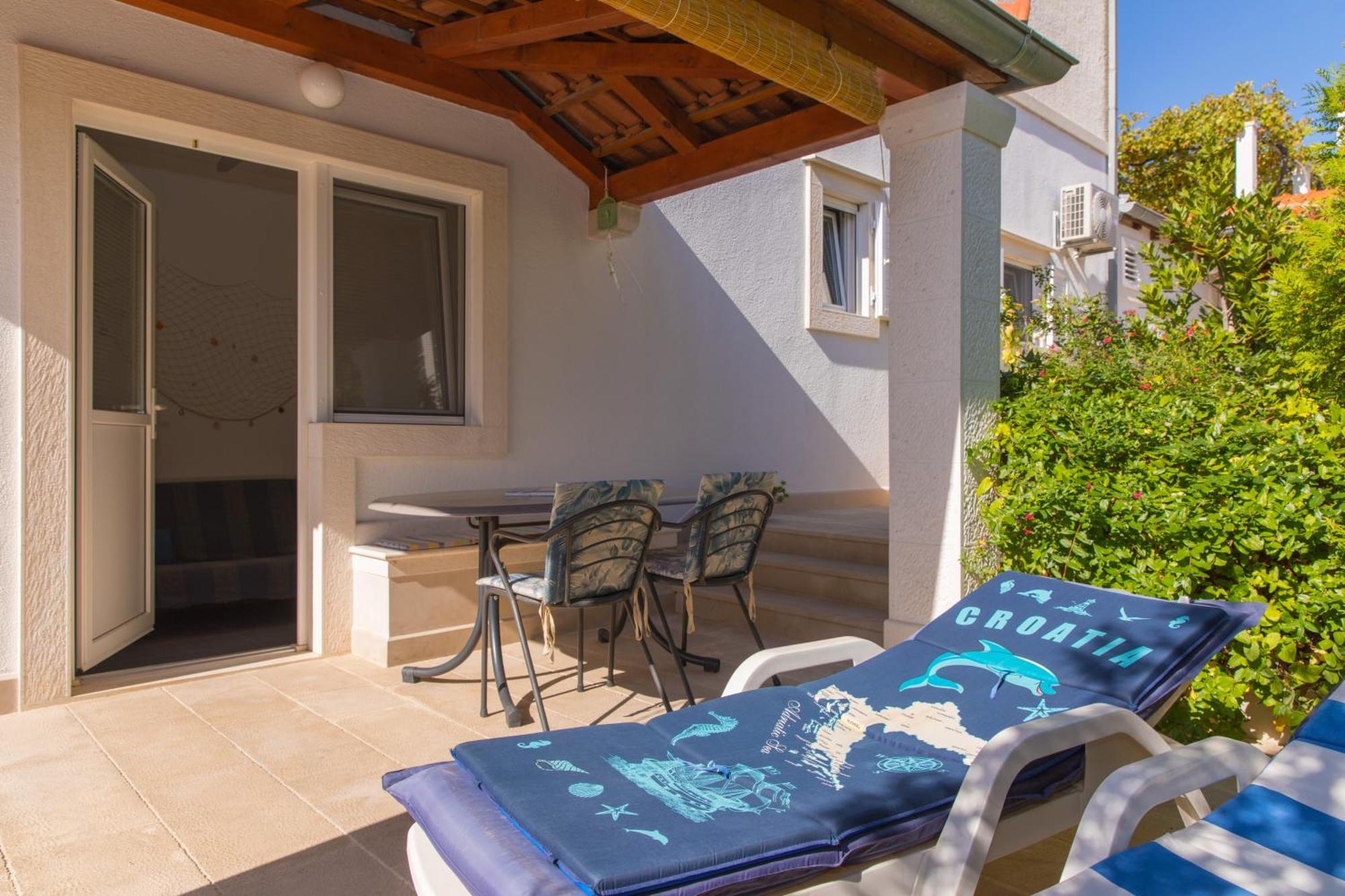 Apartments Lux Bol Exterior photo